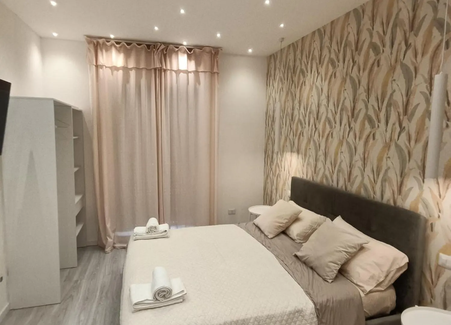 Blancohouse - Nido D'Amore Sul Parco Riccione Italy