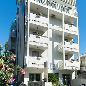 Hotel The One - Designed For Adults - Pet Lovers, Riccione